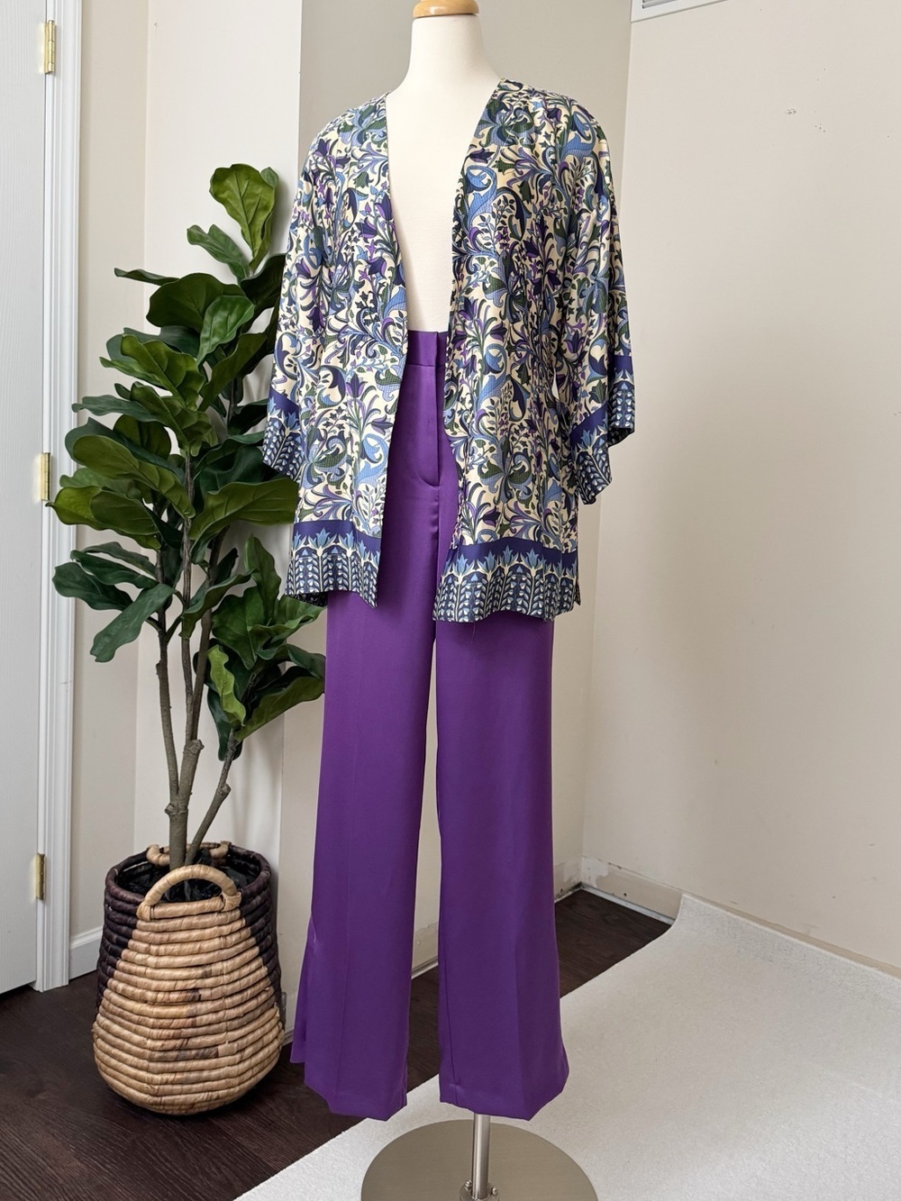 Wide leg purple satin pants - Picture 9 of 11